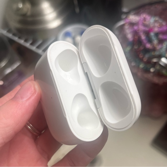 Apple AirPods 3 case - Picture 4 of 5